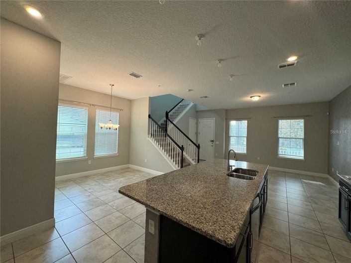 Image No.12-3 Bed House for sale