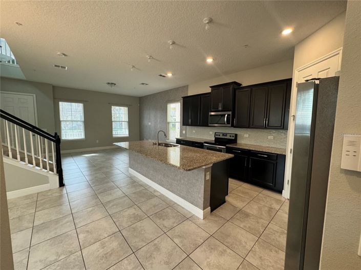 Image No.13-3 Bed House for sale