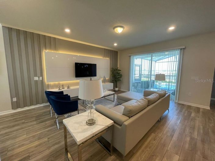 Image No.9-5 Bed House for sale