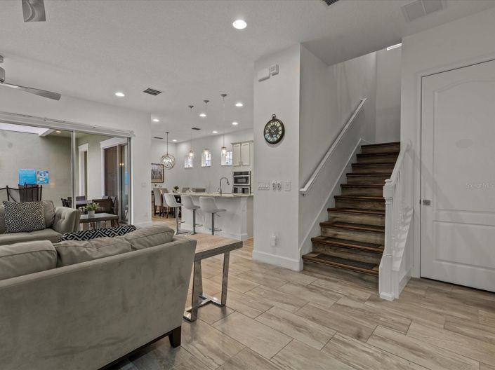 Image No.17-5 Bed House for sale