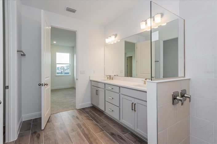 Image No.14-4 Bed House for sale