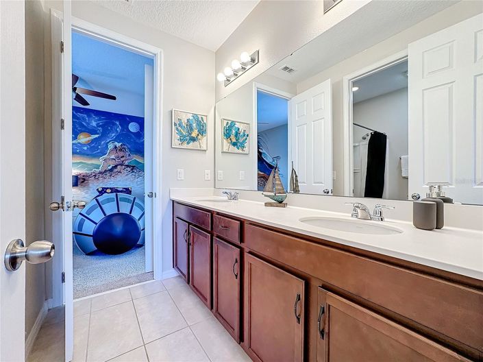 Image No.28-7 Bed House for sale