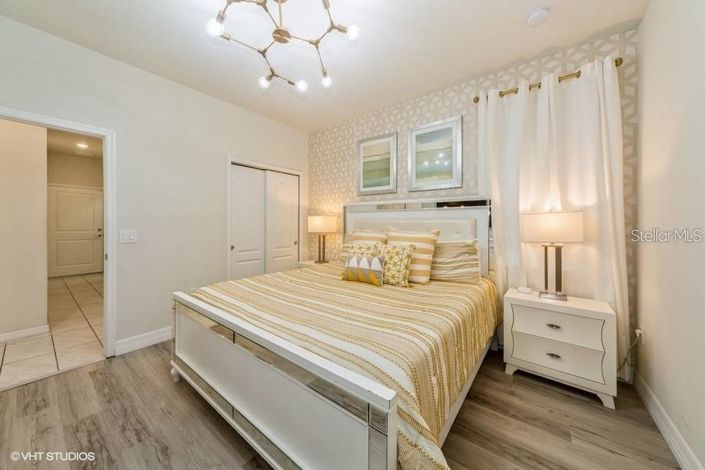 Image No.17-6 Bed House for sale