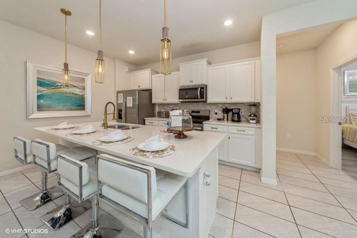 Image No.6-6 Bed House for sale