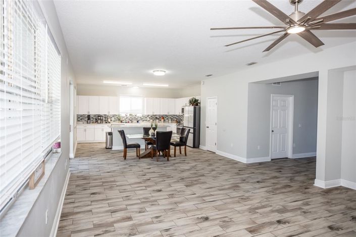 Image No.16-6 Bed House for sale