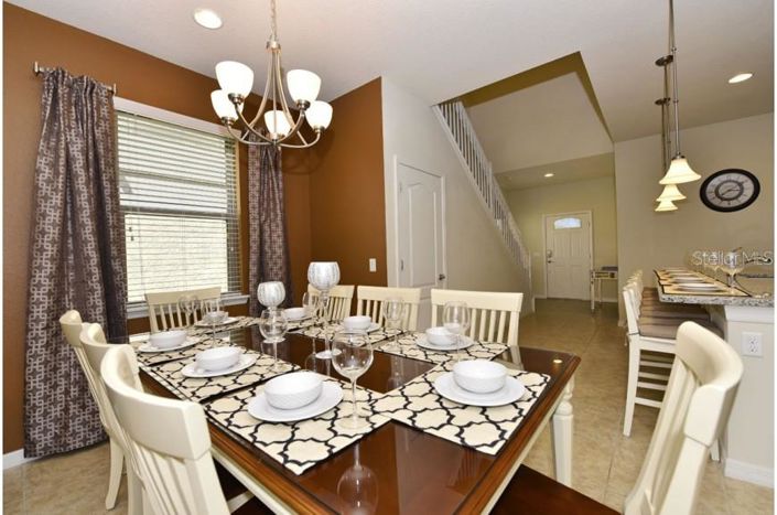 Image No.7-7 Bed House for sale