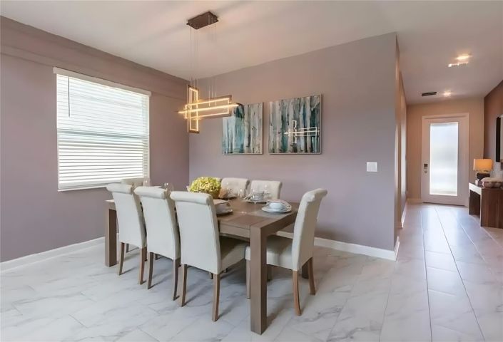 Image No.6-5 Bed House for sale