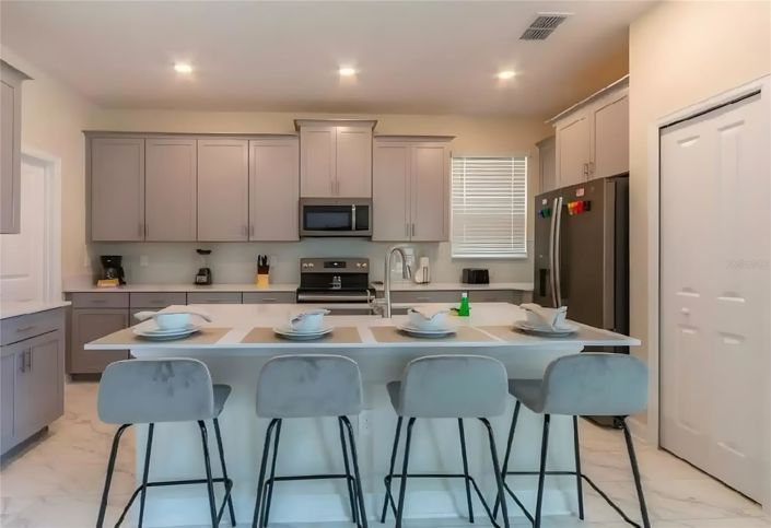 Image No.7-5 Bed House for sale