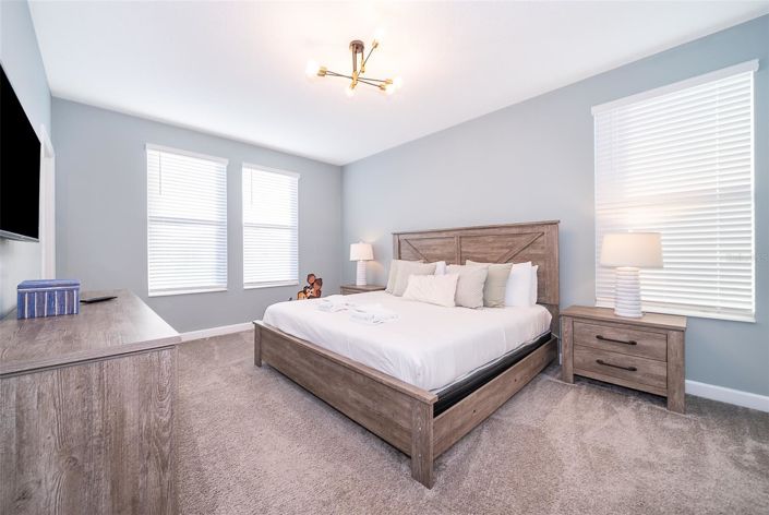 Image No.16-6 Bed House for sale