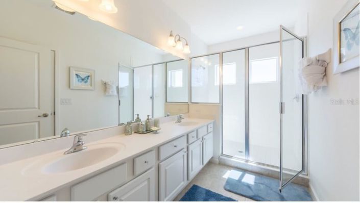 Image No.18-6 Bed House for sale