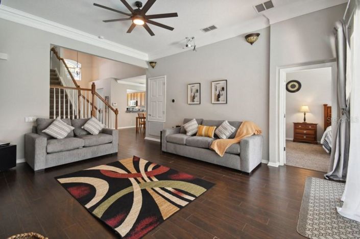 Image No.17-5 Bed House for sale