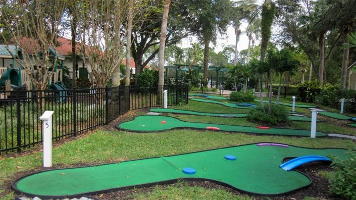 Image No.63-6 Bed House for sale