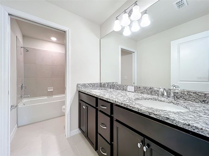 Image No.27-6 Bed House for sale