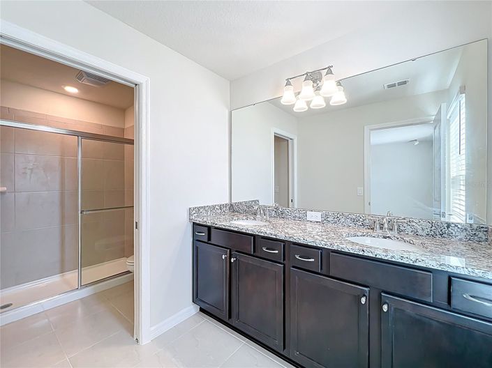 Image No.45-6 Bed House for sale