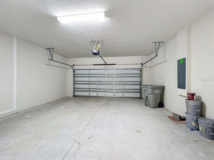 Image No.66-6 Bed House for sale