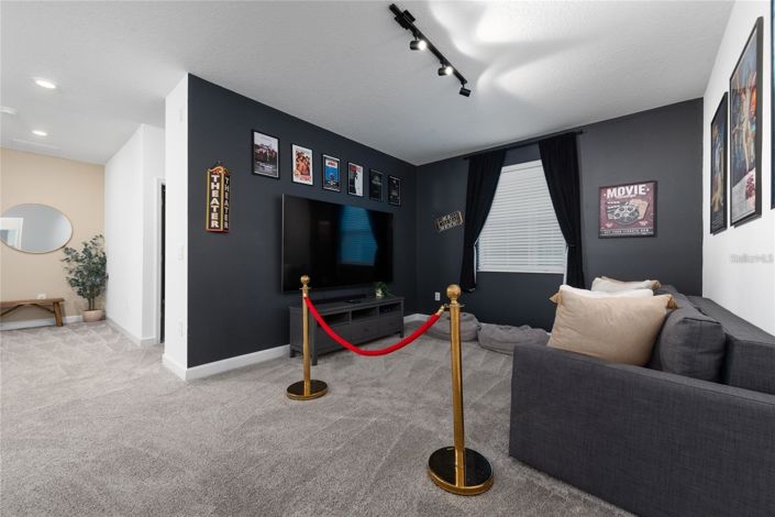 Image No.16-6 Bed House for sale