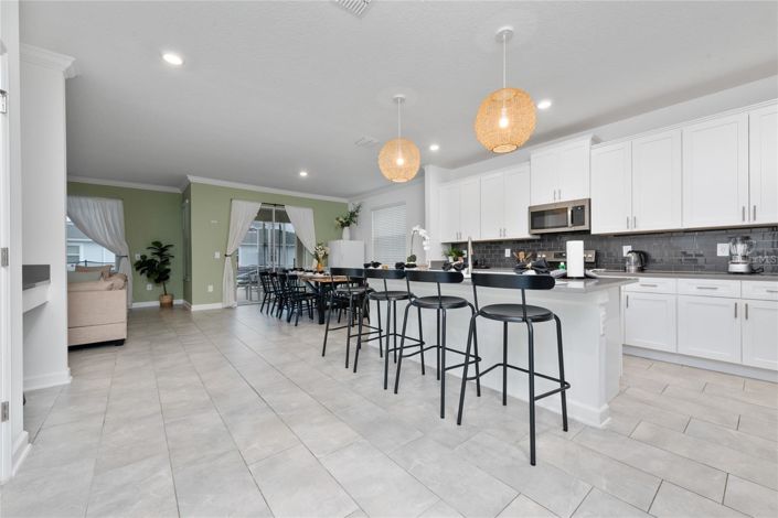 Image No.9-6 Bed House for sale