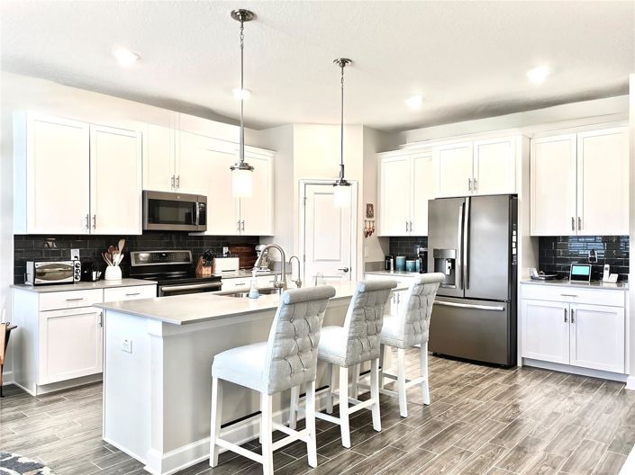 Image No.18-4 Bed House for sale