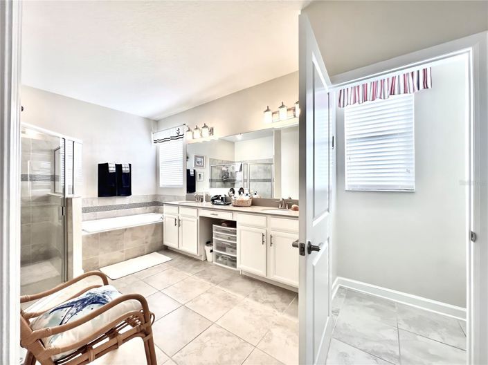 Image No.26-4 Bed House for sale