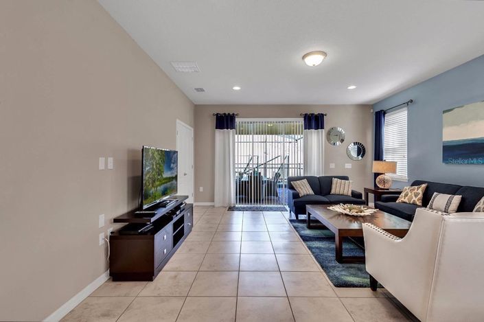 Image No.7-7 Bed House for sale