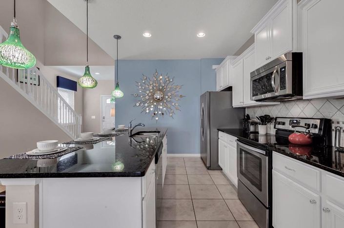 Image No.8-7 Bed House for sale