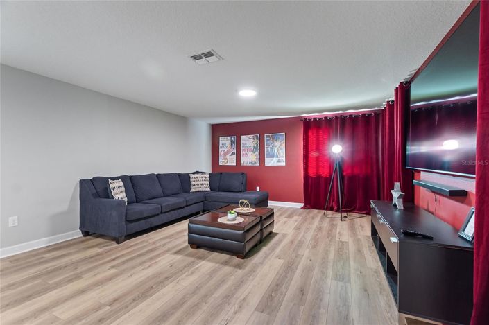 Image No.21-7 Bed House for sale