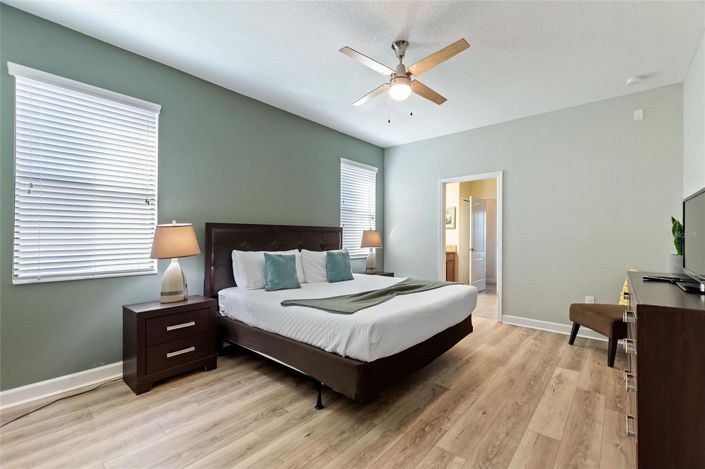 Image No.33-7 Bed House for sale