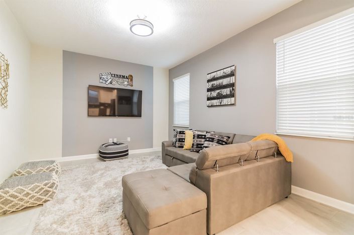 Image No.23-6 Bed House for sale