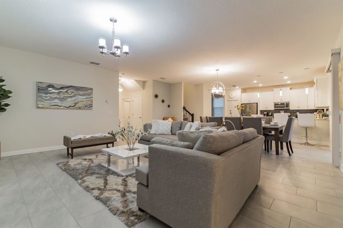 Image No.8-6 Bed House for sale