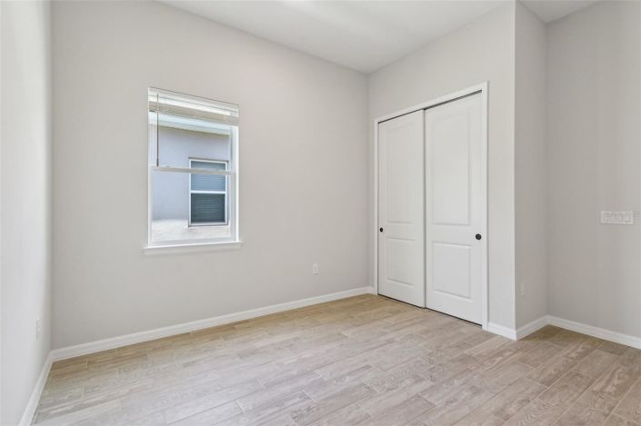 Image No.11-3 Bed House for sale