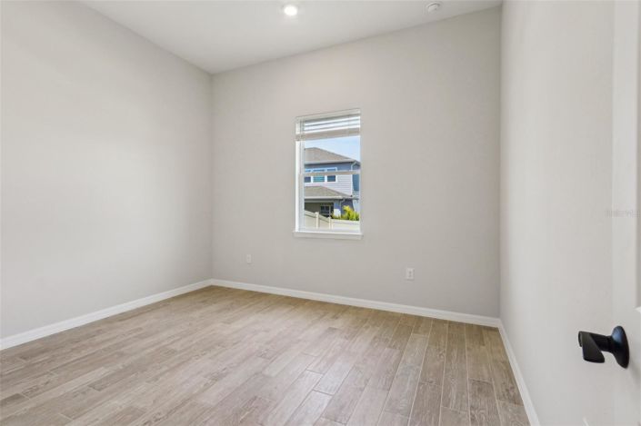 Image No.13-3 Bed House for sale