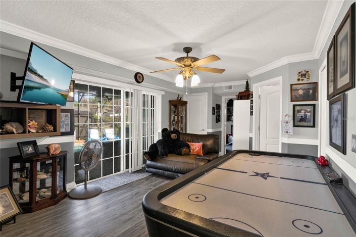 Image No.30-4 Bed House for sale