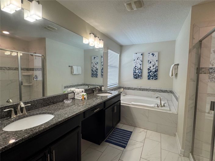 Image No.19-6 Bed House for sale