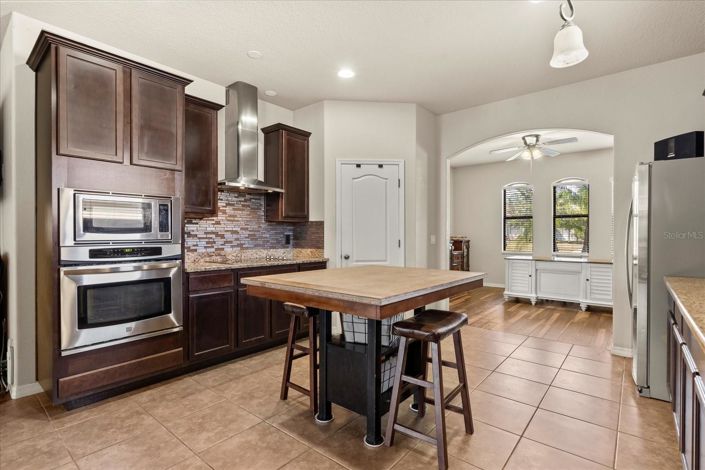 Image No.10-5 Bed House for sale