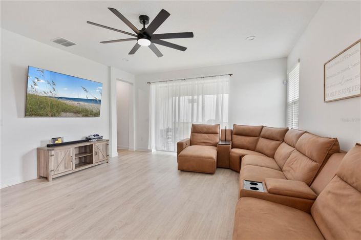 Image No.12-5 Bed House for sale