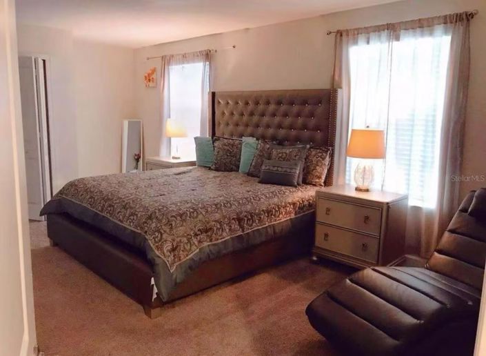 Image No.4-6 Bed House for sale