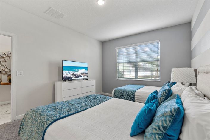 Image No.13-6 Bed House for sale