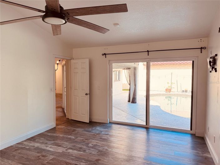 Image No.18-3 Bed House for sale