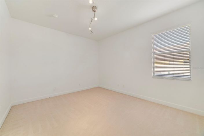 Image No.23-5 Bed House for sale