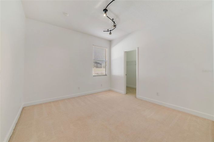 Image No.26-5 Bed House for sale