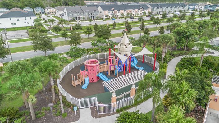 Image No.43-5 Bed Townhouse for sale