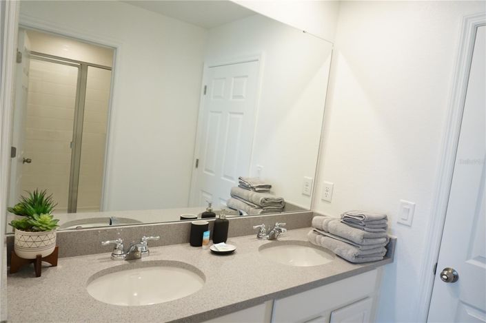 Image No.23-6 Bed House for sale