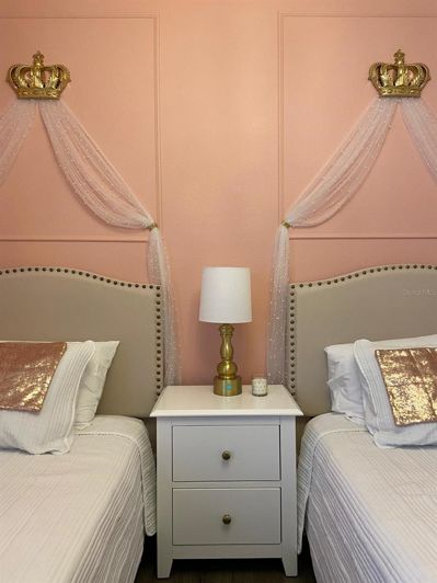 Image No.25-6 Bed House for sale