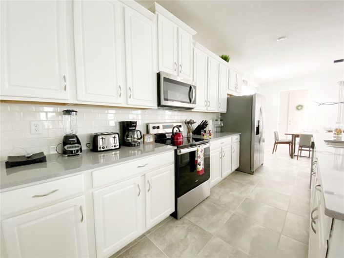 Image No.6-6 Bed House for sale