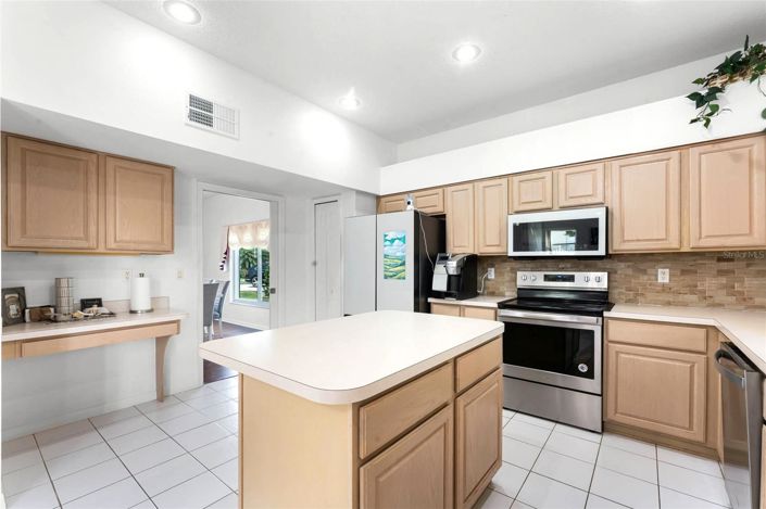 Image No.11-5 Bed House for sale