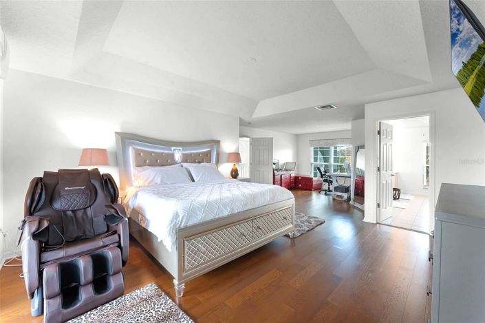 Image No.20-5 Bed House for sale