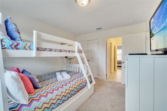 Image No.36-6 Bed House for sale