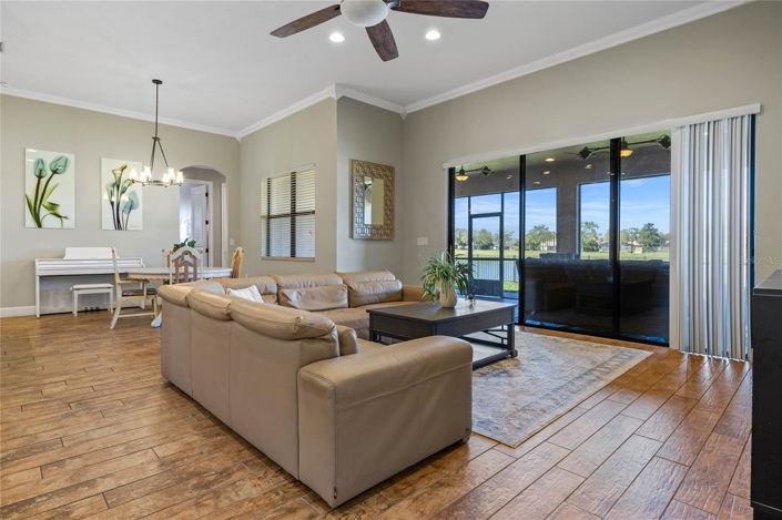 Image No.11-4 Bed House for sale