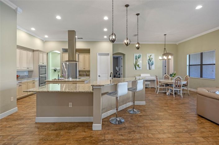 Image No.15-4 Bed House for sale