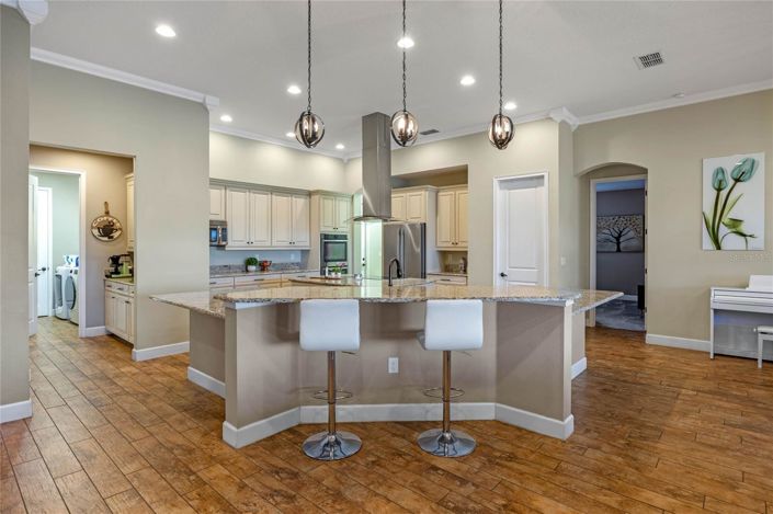 Image No.16-4 Bed House for sale